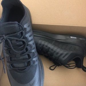 NIB Black Nike Shoes Sz 7